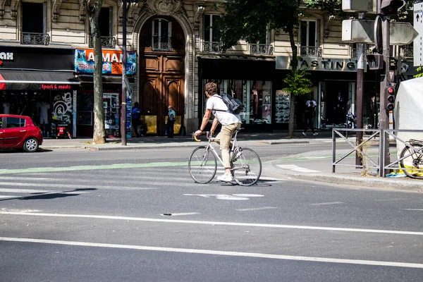 París Francia Mayo 2022 Las Personas Que Viajan Bicicleta Por — Foto de Stock