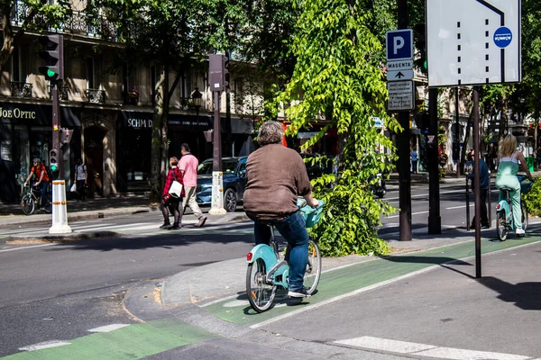 Paris France May 2022 People Rolling Bicycle Streets Paris Coronavirus — Stock Photo, Image