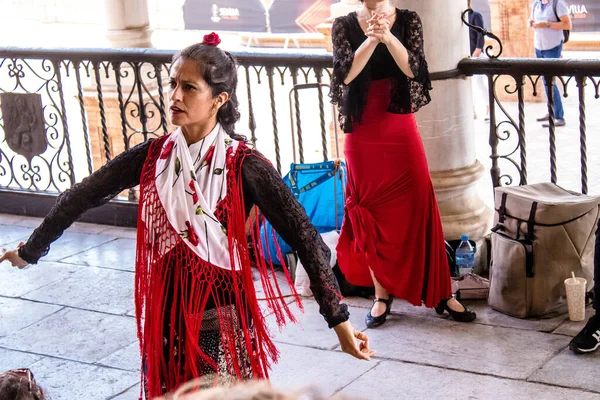 Seville Spain May 2022 Flamenco Dancers Performing Streets Seville Coronavirus — Stock Photo, Image
