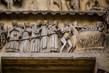 Reims, Fransa - 25 Mayıs 2022 Notre Dame Reims Katedrali, Fransa 'nın Grand Est bölgesinde bir anıt ve Avrupa' nın en eskilerindendir.