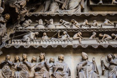 Reims, Fransa - 25 Mayıs 2022 Notre Dame Reims Katedrali, Fransa 'nın Grand Est bölgesinde bir anıt ve Avrupa' nın en eskilerindendir.