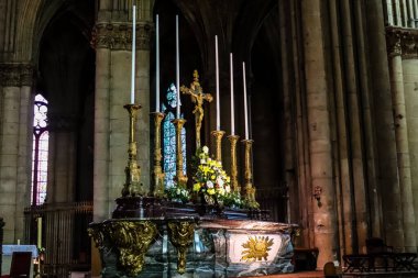 Reims, Fransa - 25 Mayıs 2022 Notre Dame Reims Katedrali, Fransa 'nın Grand Est bölgesinde bir anıt ve Avrupa' nın en eskilerindendir.