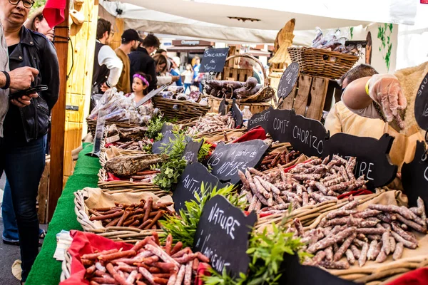 Reims Francja Maja 2022 Artisan Sprzedaje Swoje Wyroby Średniowiecznym Targu — Zdjęcie stockowe