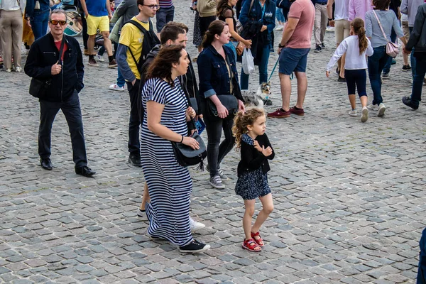 Reims França Maio 2022 Visitantes Vagando Pelos Corredores Mercado Medieval — Fotografia de Stock