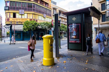 Seville, İspanya - Haziran 01, 2022 Seville şehri ve İspanya 'nın güneyindeki Endülüs Bölgesi' nin başkenti Sevilla 'nın mimarisi.