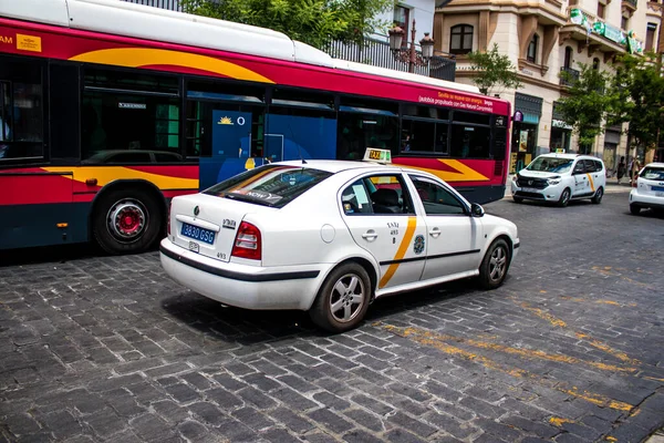 Séville Espagne Juin 2022 Taxi Conduisant Dans Les Rues Séville — Photo