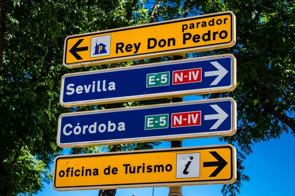 Кармона Испания Июня 2022 Года Дорожный Знак Установленный Обочине Над — стоковое фото
