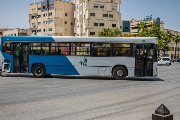 Fez Marocko Juni 2022 Buss Kör Genom Gatorna Fez Coronavirus — Stockfoto