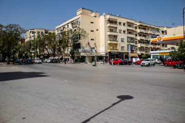 Fez, Fas - 16 Haziran 2022 Fez şehri ve mimarisi, şehir dar ve dolambaçlı bir Arap yerleşimine sahiptir tipik doğu şehirleri, Fez geleneksel Fas kültürünün başkentidir.