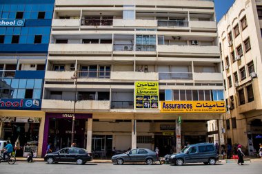 Fez, Fas - 16 Haziran 2022 Fez şehri ve mimarisi, şehir dar ve dolambaçlı bir Arap yerleşimine sahiptir tipik doğu şehirleri, Fez geleneksel Fas kültürünün başkentidir.