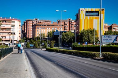 Seville, İspanya - 25 Haziran 2022 Sevilla şehri ve İspanya 'nın güneyindeki Endülüs Bölgesi' nin başkenti Sevilla 'nın mimarisi.