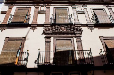 Seville, İspanya - 25 Haziran 2022 Sevilla şehri ve İspanya 'nın güneyindeki Endülüs Bölgesi' nin başkenti Sevilla 'nın mimarisi.