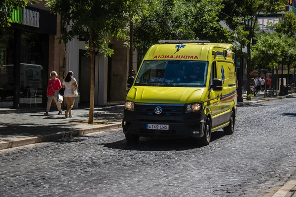 Sevilla España Junio 2022 Ambulancia Rodando Por Las Calles Sevilla — Foto de Stock