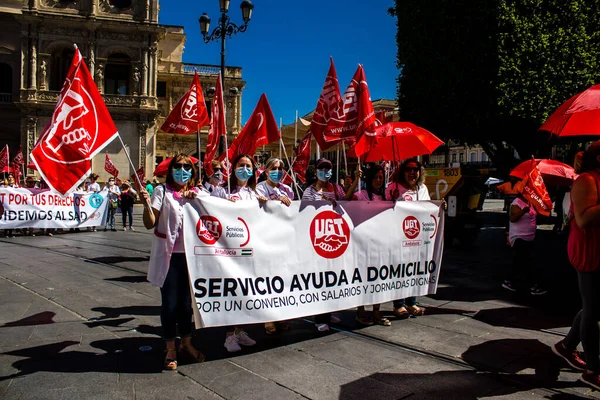Sevilla Spanyolország Június 2022 Személyzeti Segítségnyújtásban Dolgozó Alkalmazottak Háztartási Alkalmazottak — Stock Fotó