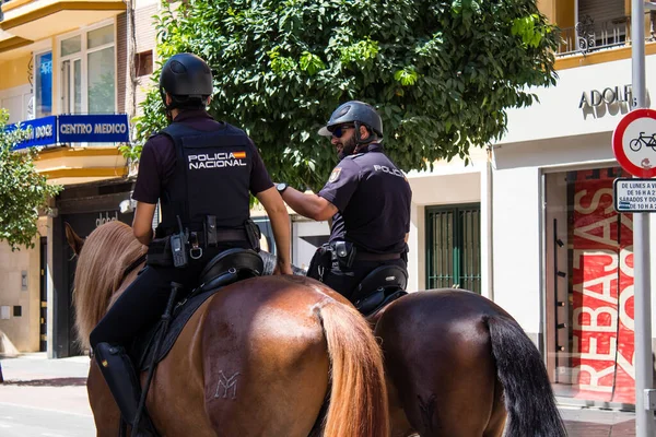 Sevilla Spanje Juli 2022 Politie Met Paardenpatrouilles Straten Van Sevilla — Stockfoto