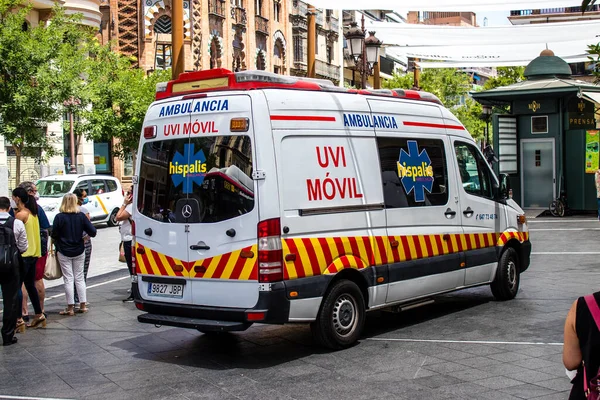 Sevilla España Julio 2022 Ambulancia Que Circula Por Las Calles —  Fotos de Stock