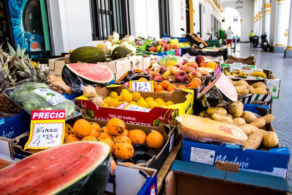 Sevilla Spanje Juli 2022 Groenten Fruit Verkocht Triana Markt Sevilla — Stockfoto