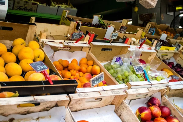Seville Spain July 2022 Vegetables Fruits Sold Triana Market Seville — Stockfoto