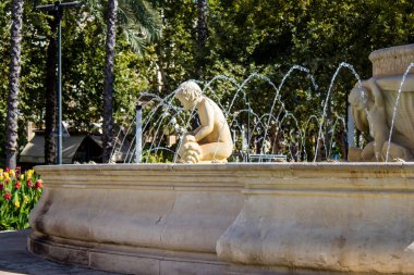Seville, İspanya - 12 Haziran 2022 Sevilla şehri ve İspanya 'nın güneyindeki Endülüs Bölgesi' nin başkenti Sevilla 'nın mimarisi.