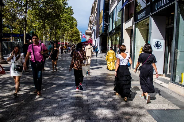 Paris France September 2022 Tourists Strolling Famous Avenue Des Champs —  Fotos de Stock