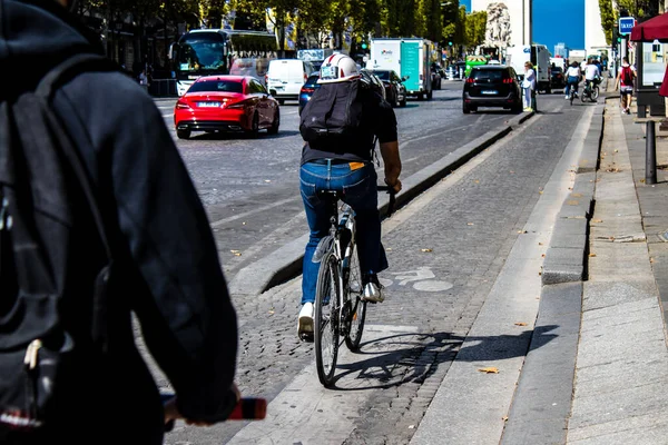 Paris France September 2022 People Cycling Streets Bicycles Widely Used — Foto de Stock