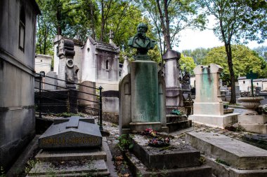 Paris, France - September 05, 2022 The Pere Lachaise cemetery is the largest Parisian cemetery, a popularity that the place owes to its 220 years of history and 70000 graves including many celebrities