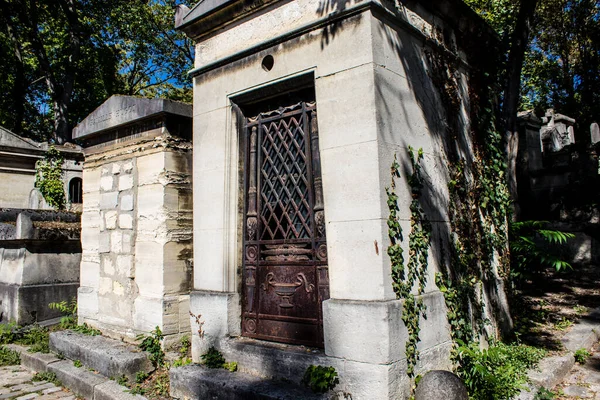 Paris France September 2022 Pere Lachaise Cemetery Largest Parisian Cemetery — стоковое фото