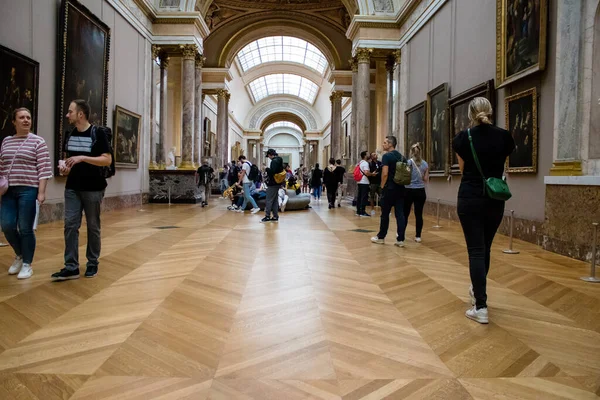 Párizs Franciaország 2022 Szeptember Louvre Világ Legnagyobb Múzeuma Művészet Ikonikus — Stock Fotó