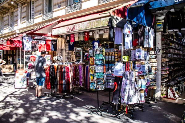 París Francia Septiembre 2022 Objetos Decorativos Varios Regalos Vendidos Una —  Fotos de Stock