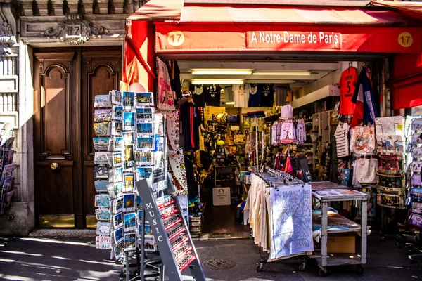 Paris Frankreich September 2022 Dekorative Objekte Und Verschiedene Geschenke Die — Stockfoto