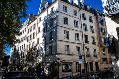 Paris, Fransa - 12 Eylül 2022 Paris 'in mimarisi, sembolik bir şehir ve Fransa' nın başkenti