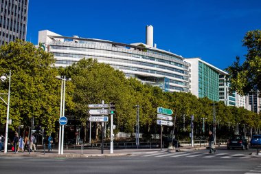 Paris, Fransa - 12 Eylül 2022 Paris 'in mimarisi, sembolik bir şehir ve Fransa' nın başkenti