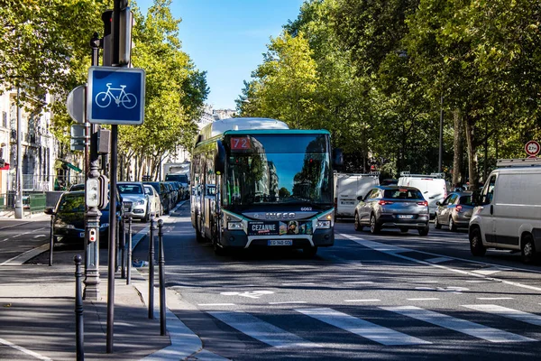 París Francia Septiembre 2022 Autobús Que Conduce Por Las Calles — Foto de Stock