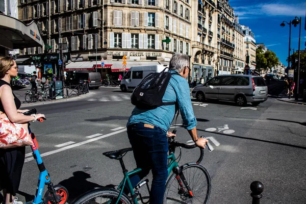 Paris Frankreich September 2022 Menschen Radeln Auf Den Straßen Fahrräder — Stockfoto