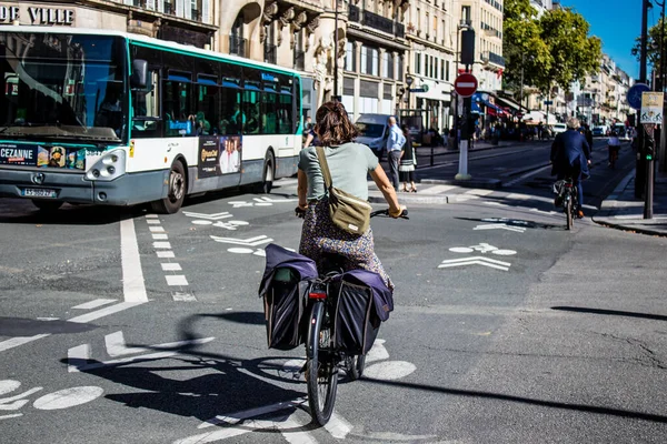 Paris Frankreich September 2022 Menschen Radeln Auf Den Straßen Fahrräder — Stockfoto