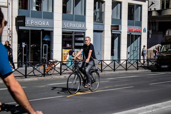 Paris Frankreich September 2022 Menschen Radeln Auf Den Straßen Fahrräder — Stockfoto