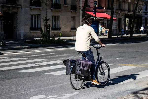 París Francia Septiembre 2022 Las Personas Bicicleta Las Calles Las — Foto de Stock