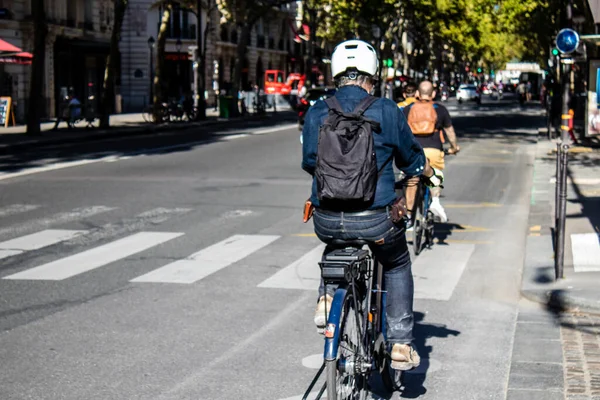 Париж Франция Сентября 2022 Года Люди Ездят Велосипеде Улицам Велосипеды — стоковое фото