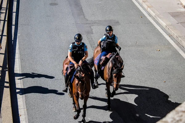 París Francia Septiembre 2022 Policía Patrulla Las Calles París Una —  Fotos de Stock