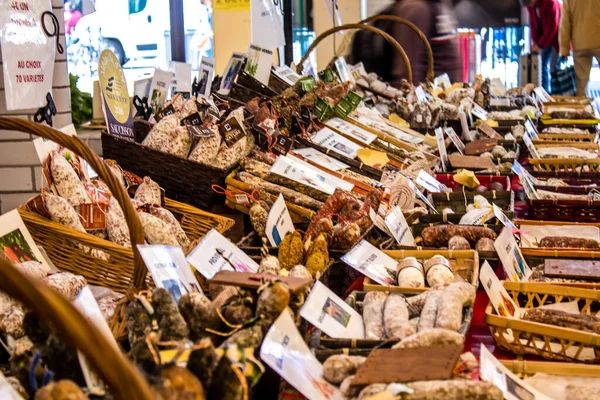 Reims Frankreich September 2022 Verschiedene Trockene Würstchen Auf Dem Markt — Stockfoto