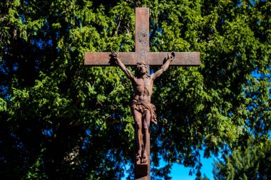 Reims, Fransa - 22 Eylül 2022 Kuzey Mezarlığı Reims şehrindeki en eski mezarlıktır. 18. yüzyılın sonunda inşa edilen bina, ünlü Reims vatandaşlarının kalıntılarını içeriyor.