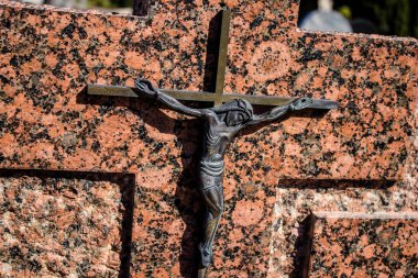 Reims, Fransa - 22 Eylül 2022 Kuzey Mezarlığı Reims şehrindeki en eski mezarlıktır. 18. yüzyılın sonunda inşa edilen bina, ünlü Reims vatandaşlarının kalıntılarını içeriyor.