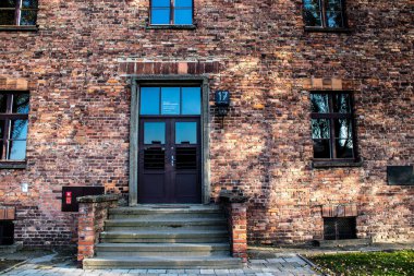 Oswiecim, Polonya - 7 Ekim 2022 Auschwitz, Üçüncü Reich 'taki en büyük toplama kampı kompleksi, hem toplama kampı hem de Yahudi halkını yok etmek için inşa edilmiş bir imha merkezi.