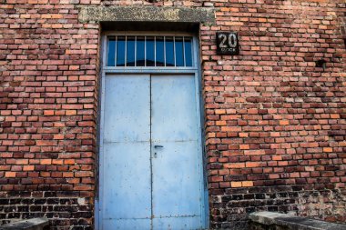 Oswiecim, Polonya - 7 Ekim 2022 Auschwitz, Üçüncü Reich 'taki en büyük toplama kampı kompleksi, hem toplama kampı hem de Yahudi halkını yok etmek için inşa edilmiş bir imha merkezi.