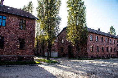 Oswiecim, Polonya - 7 Ekim 2022 Auschwitz, Üçüncü Reich 'taki en büyük toplama kampı kompleksi, hem toplama kampı hem de Yahudi halkını yok etmek için inşa edilmiş bir imha merkezi.