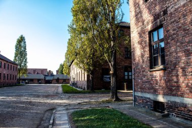 Oswiecim, Polonya - 7 Ekim 2022 Auschwitz, Üçüncü Reich 'taki en büyük toplama kampı kompleksi, hem toplama kampı hem de Yahudi halkını yok etmek için inşa edilmiş bir imha merkezi.