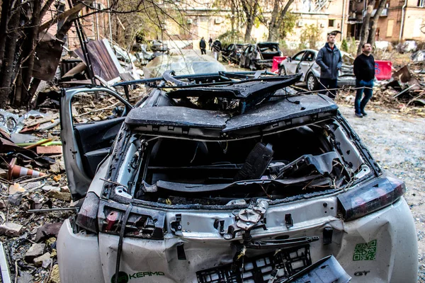 Sequência Ataques Maciços Mísseis Russos Carros Torno Prédio Escritórios Samsung — Fotografia de Stock