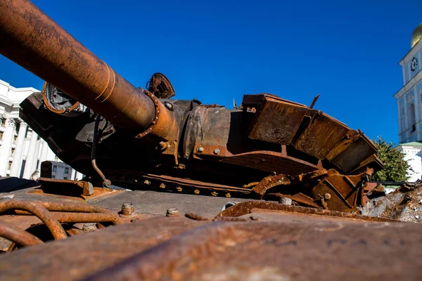 Yok edilen Rus askeri donanım sergisi, Rusya 'nın 2022 yılında Ukrayna' yı işgali sırasında ele geçirilen ve imha edilen Rus askeri teçhizatlarının yer aldığı açık hava sergisi.