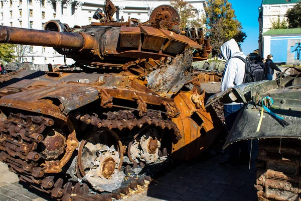 Yok edilen Rus askeri donanım sergisi, Rusya 'nın 2022 yılında Ukrayna' yı işgali sırasında ele geçirilen ve imha edilen Rus askeri teçhizatlarının yer aldığı açık hava sergisi.