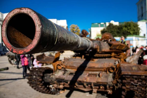 Yok edilen Rus askeri donanım sergisi, Rusya 'nın 2022 yılında Ukrayna' yı işgali sırasında ele geçirilen ve imha edilen Rus askeri teçhizatlarının yer aldığı açık hava sergisi.